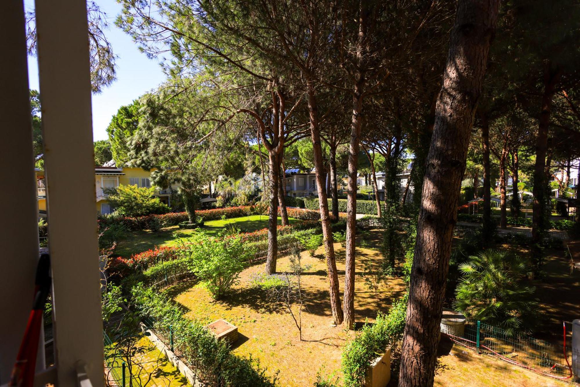 Grandstay Villa Perla Resort Durrës Esterno foto