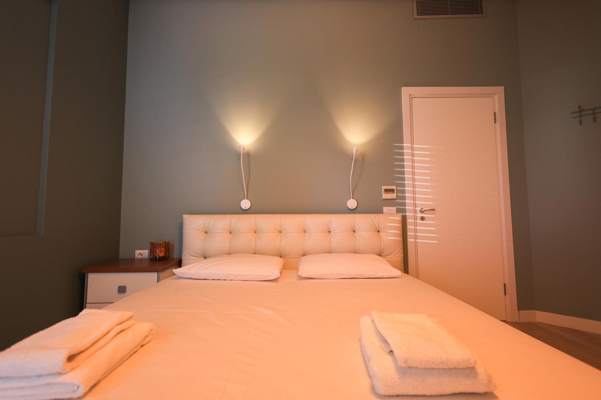 Grandstay Villa Perla Resort Durrës Esterno foto